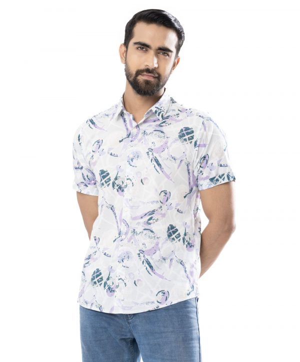 Mint casual shirt in printed Cotton fabric. Designed with a classic collar and short sleeves.