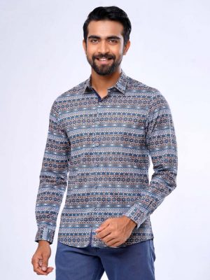 Blue casual shirt in printed Cotton fabric. Designed with a classic collar and long-sleeved with adjustable button at cuffs. Slim fit.