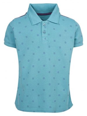 Blue all-over printed Polo in Cotton Pique fabric. Designed with a classic collar and short sleeves.