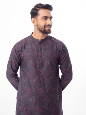 Black semi-fitted Panjabi in Jacquard Cotton fabric. Designed with a mandarin collar and matching metal button on the placket.