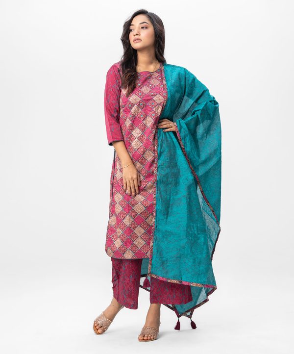 Onion Pink and Teal green all-over printed Salwar Kameez in Crepe fabric. The Kameez is designed with a round neck and three-quarter sleeves. Embellished with karchupi at the top front. Single button opening at the back. Complemented by palazzo pants and a half-silk dupatta with printed borders.