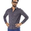 Black casual shirt in printed Cotton fabric. Designed with a classic collar and long sleeves with adjustable buttons at the cuffs. Slim fit.