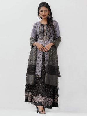 Exclusive gown and kameez set from Nargisus by Le Reve. Gray quarter sleeved crepe kameez; embellished with gorgeous karchupi. Sleevless crepe flared gown with muslin dupatta.