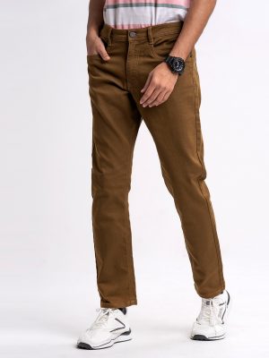 Men's slim fitted jeans in cotton spandex denim fabric. Five pockets, button fastening on the front and zipper fly.