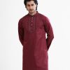 Men's fitted panjabi in jacquard cotton fabric. Mandarin collar and embroidery at front. Inseam side pockets.