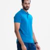 Men's polo shirt in cotton pique fabric. Classic collar, short sleeves and a straight-cut hem.